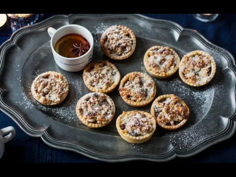 Classic British Mince Pies Recipe