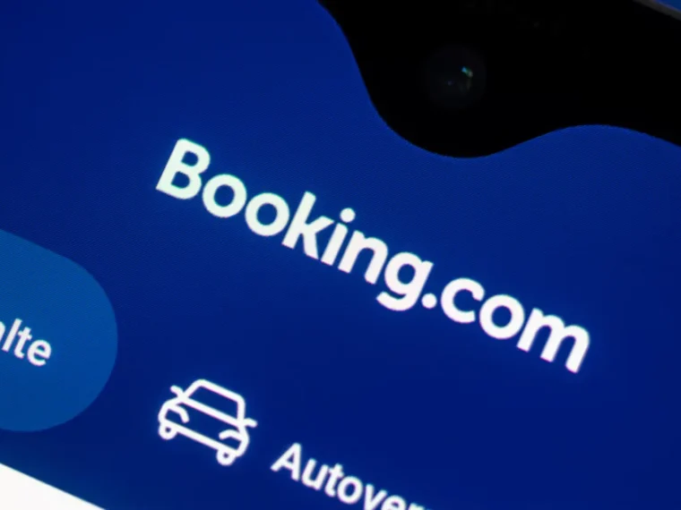 Scams: How to Spot Fake Listings and Phishing Messages